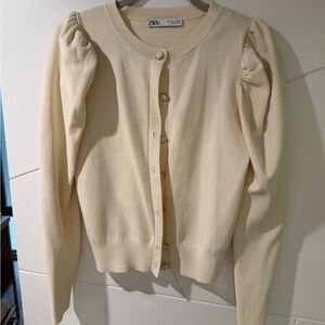 Zara Women's Cream Cardigan Sweater